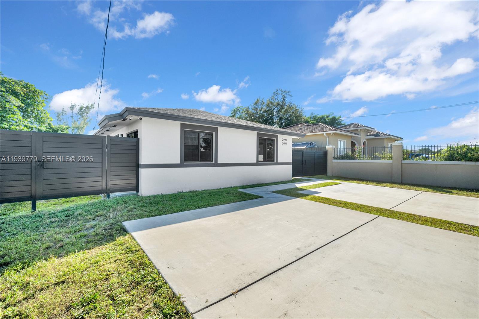 Подробнее / 1998 кв.футов $ 2026-01-06 0 Фото