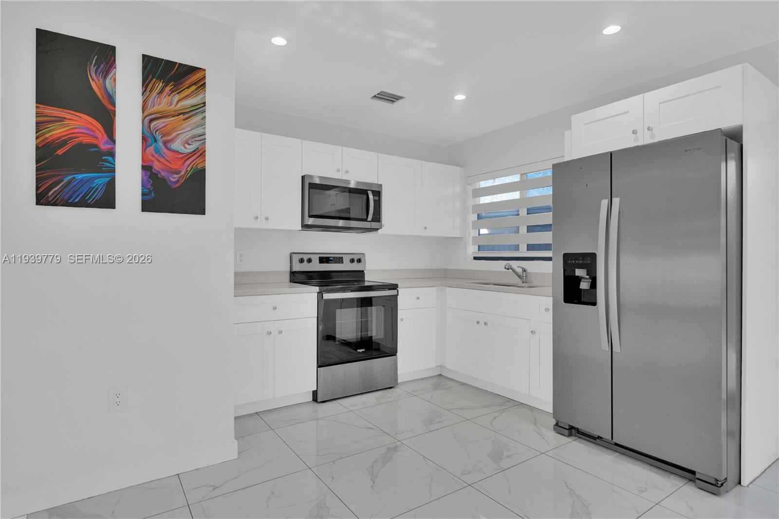 Подробнее / 1998 кв.футов $ 2026-01-06 0 Фото