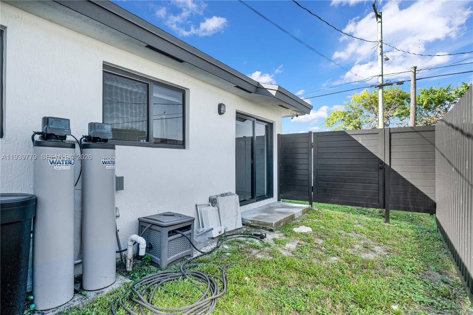 Подробнее / 1998 кв.футов $ 2026-01-06 0 Фото