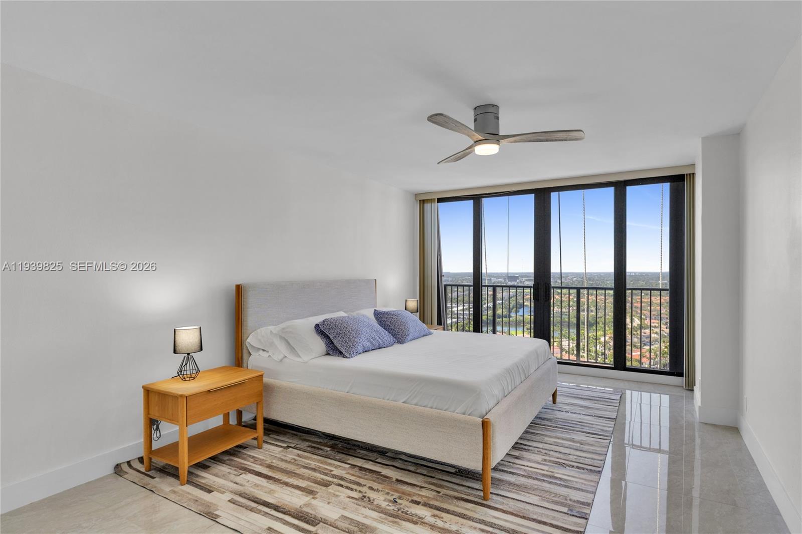 Photo of 2201 Ocean Dr  #2806, Hollywood, Florida, 33019 - 