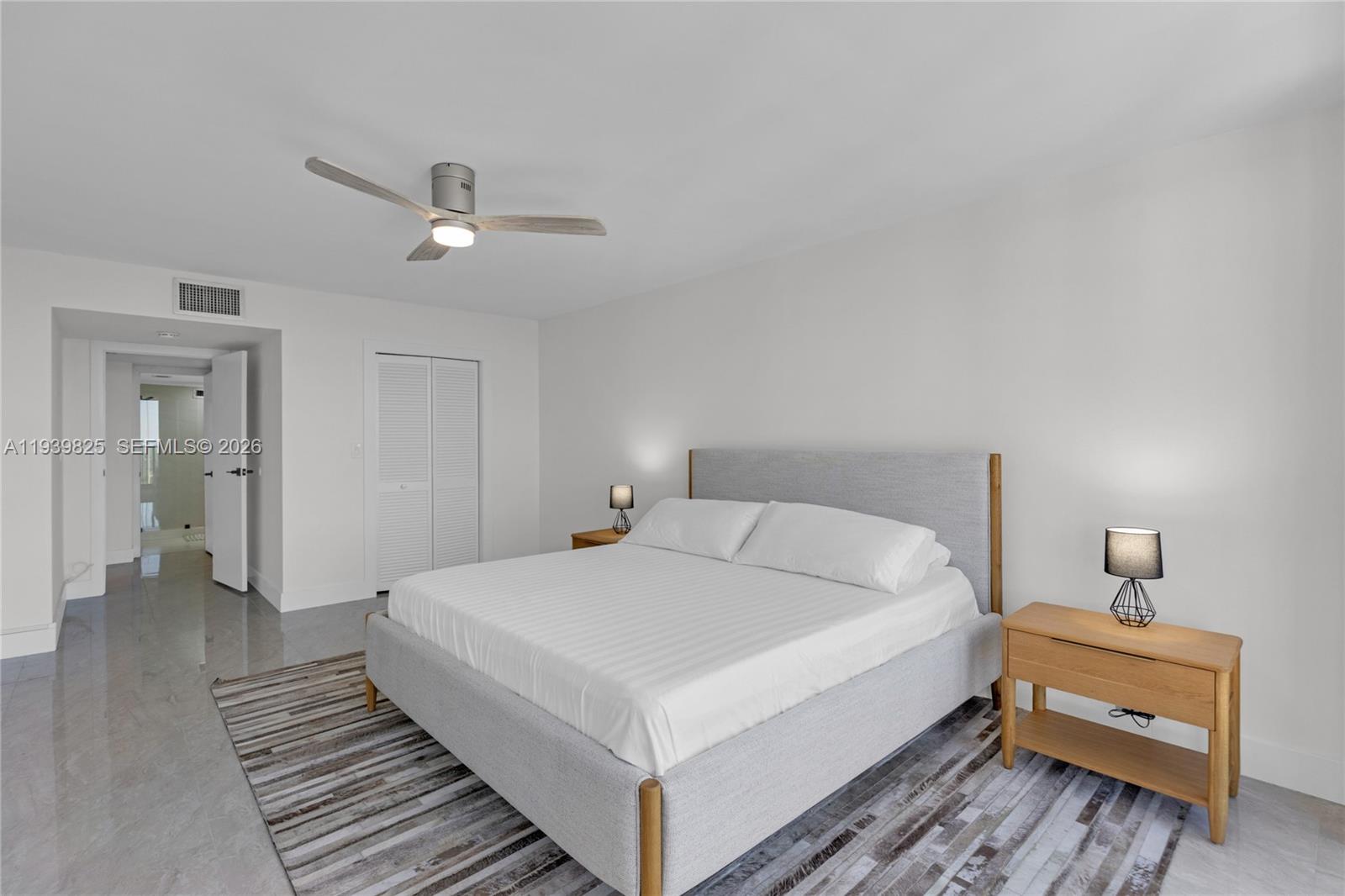 Photo of 2201 Ocean Dr  #2806, Hollywood, Florida, 33019 - 