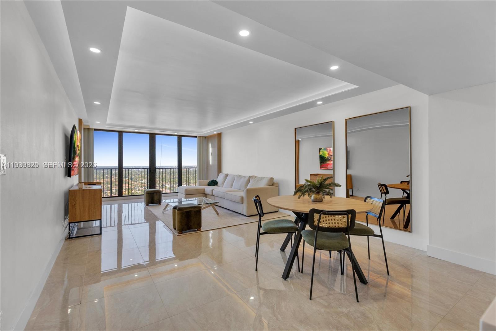 Photo of 2201 Ocean Dr  #2806, Hollywood, Florida, 33019 - 