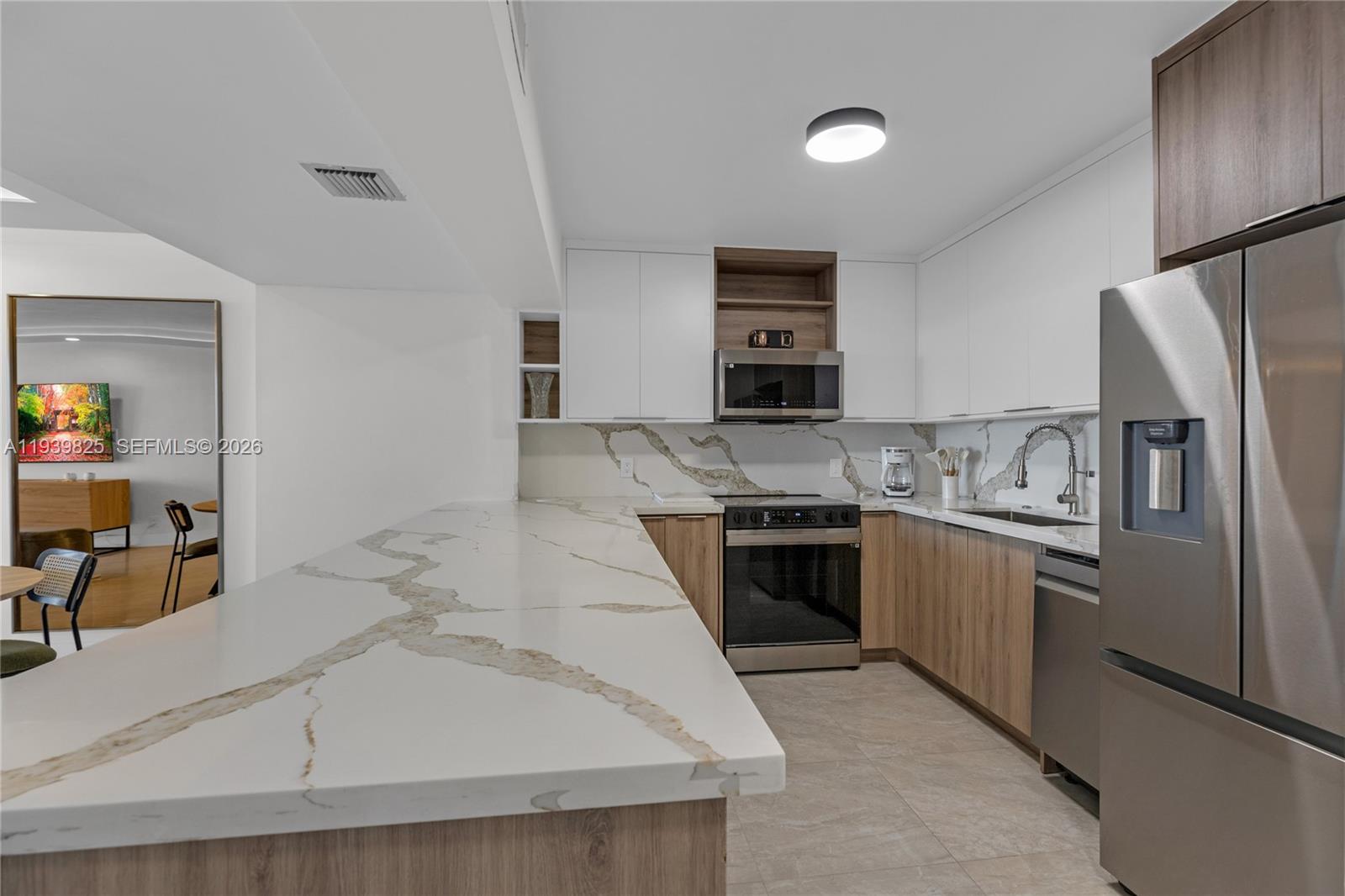 Photo of 2201 Ocean Dr  #2806, Hollywood, Florida, 33019 - 