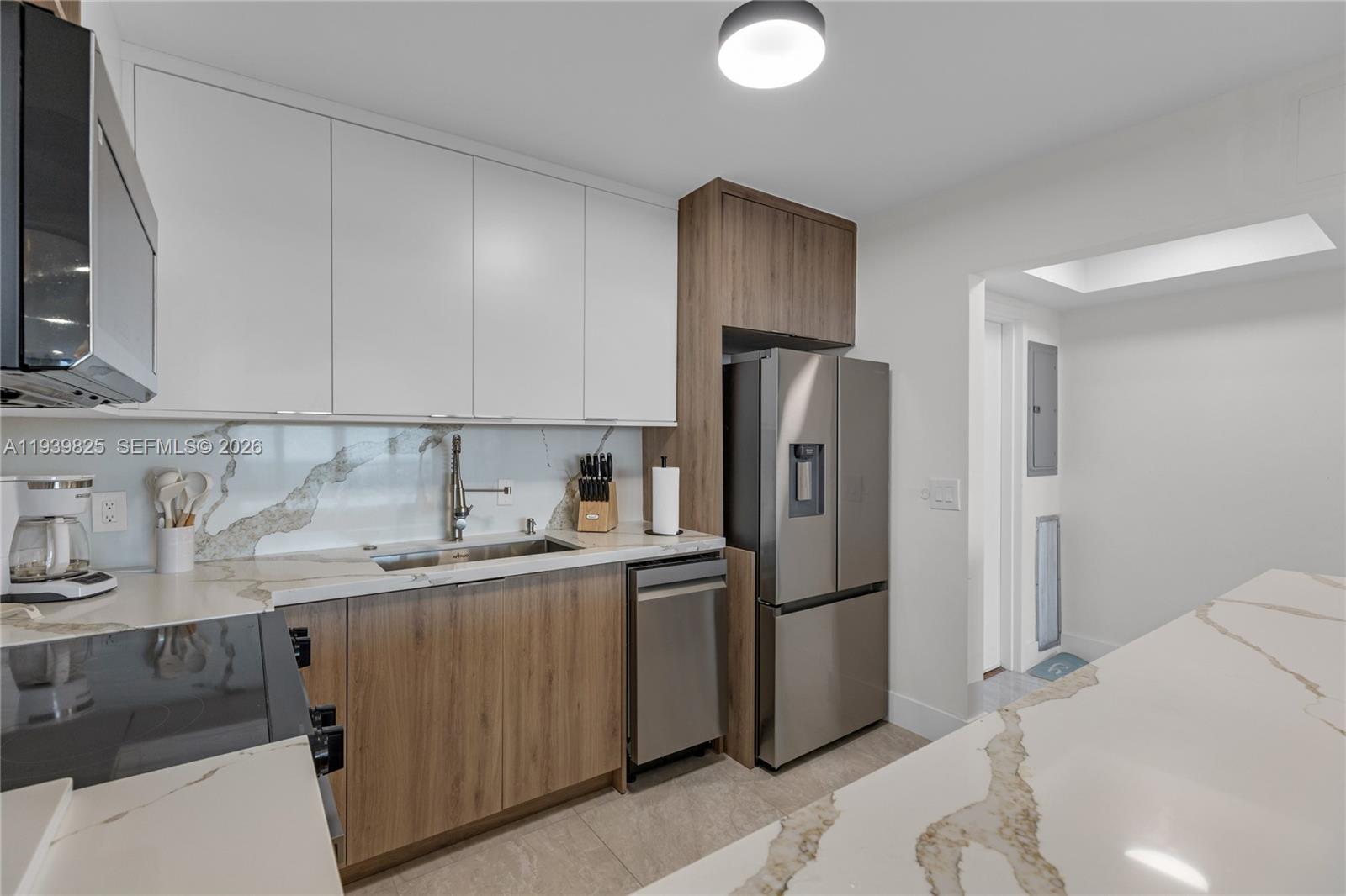 Photo of 2201 Ocean Dr  #2806, Hollywood, Florida, 33019 - 