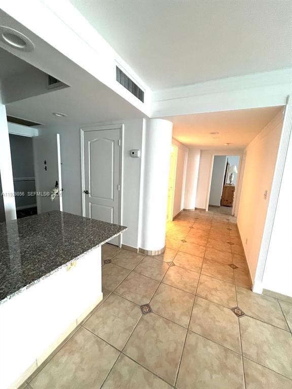 Photo of 3725 Ocean Dr  #1406, Hollywood, Florida, 33019 - 