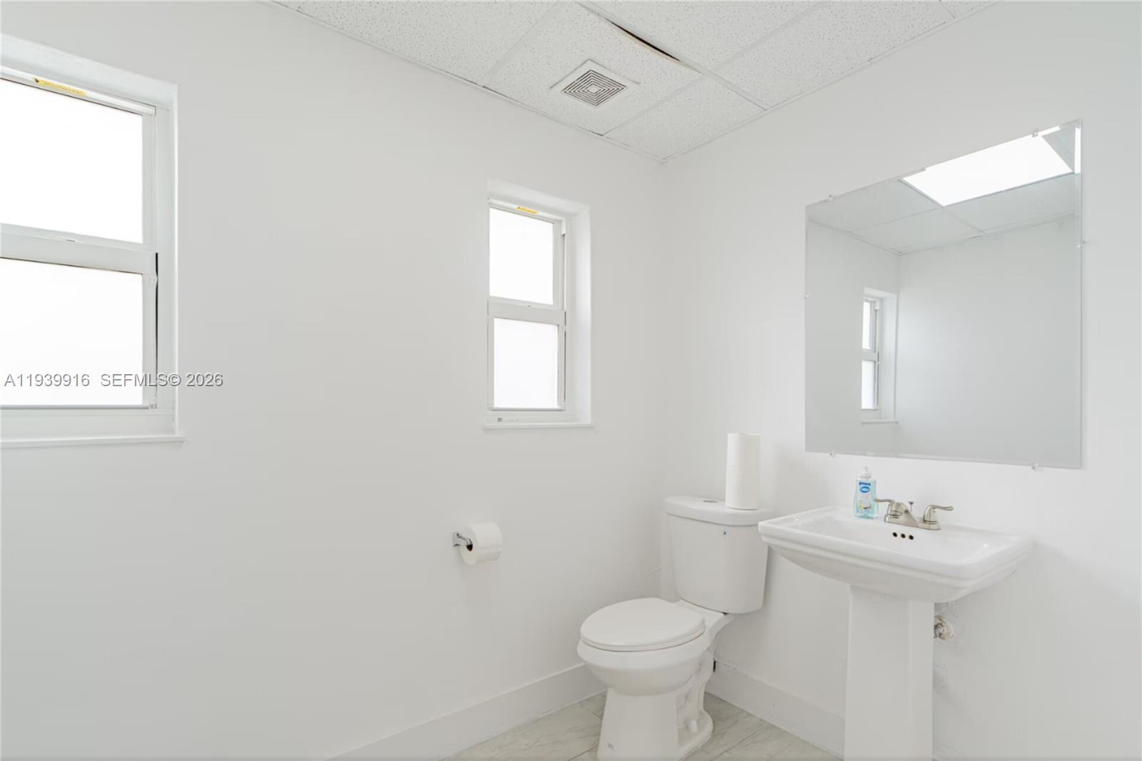   /   sq. ft. $ 2026-01-07 0 Photo