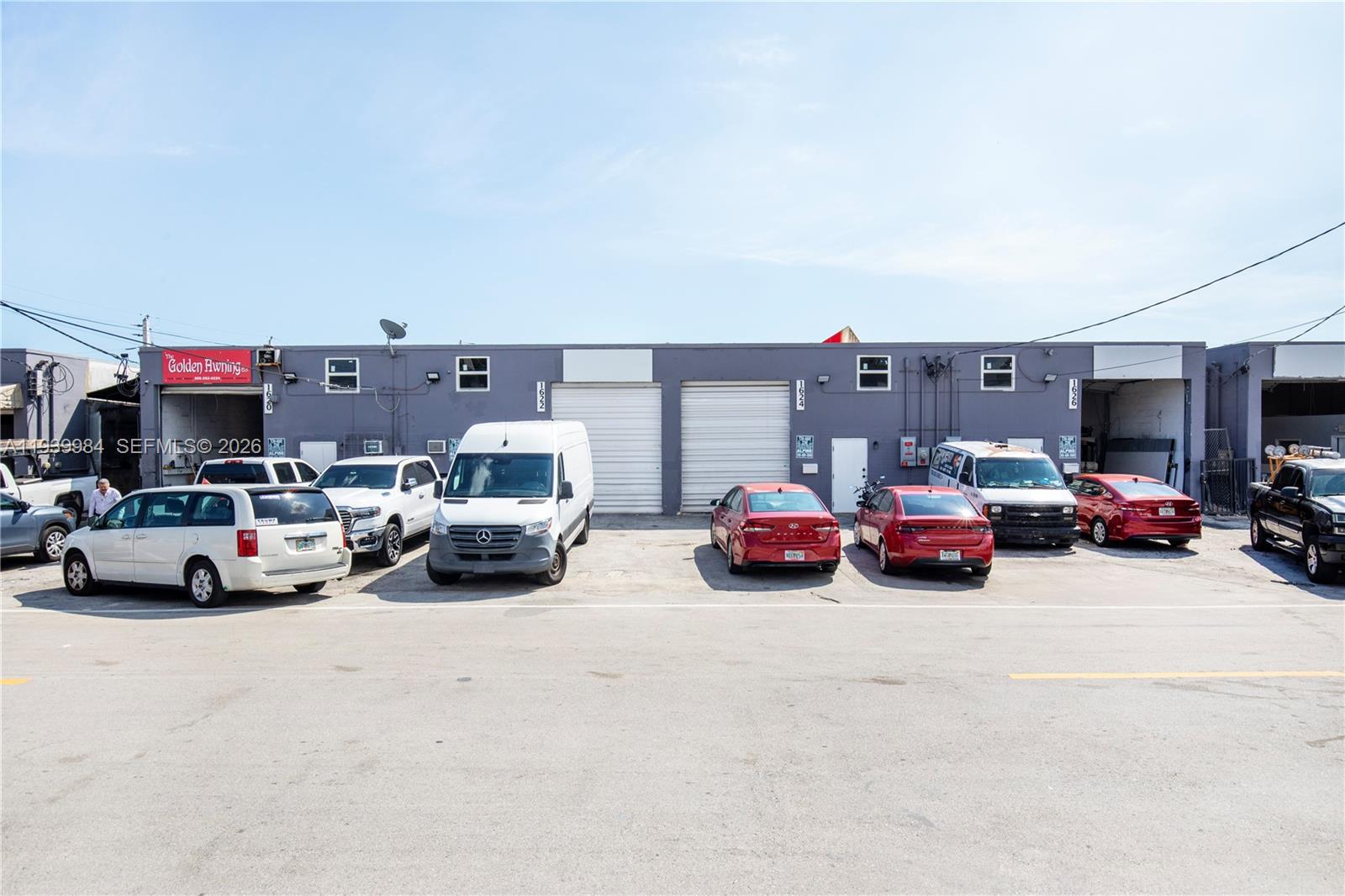   /   sq. ft. $ 2026-01-06 0 foto