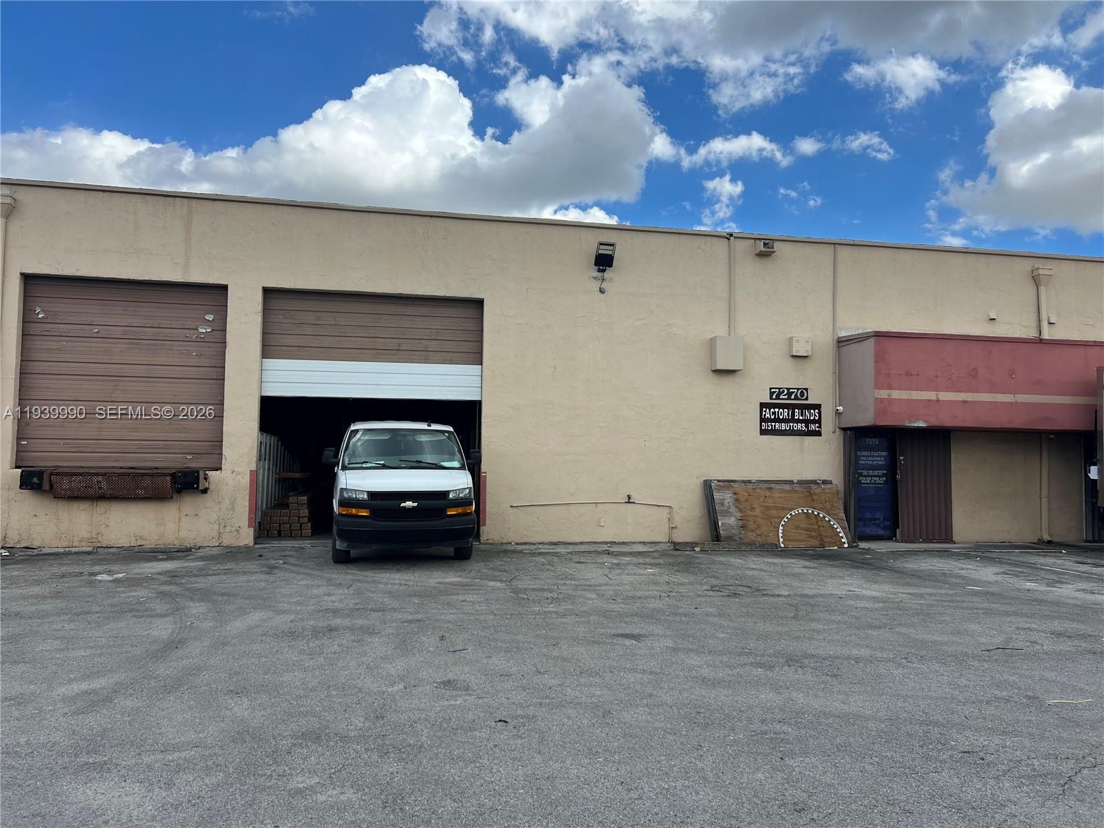   /   sq. ft. $ 2026-01-06 0 Photo