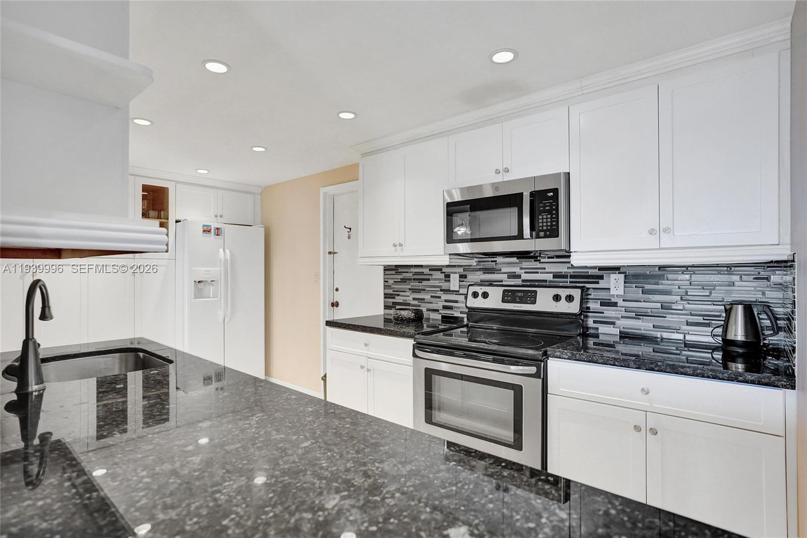 Photo of 1833 Ocean Dr  #906, Hallandale Beach, Florida, 33009 - 