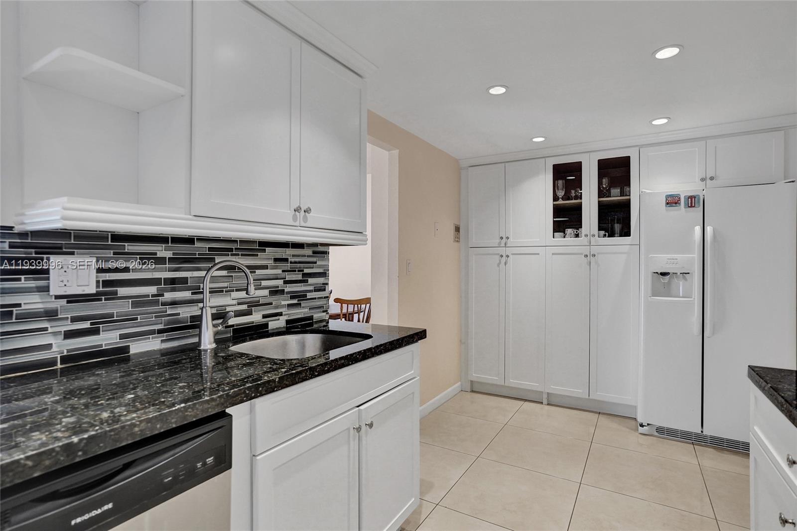 Photo of 1833 Ocean Dr  #906, Hallandale Beach, Florida, 33009 - 