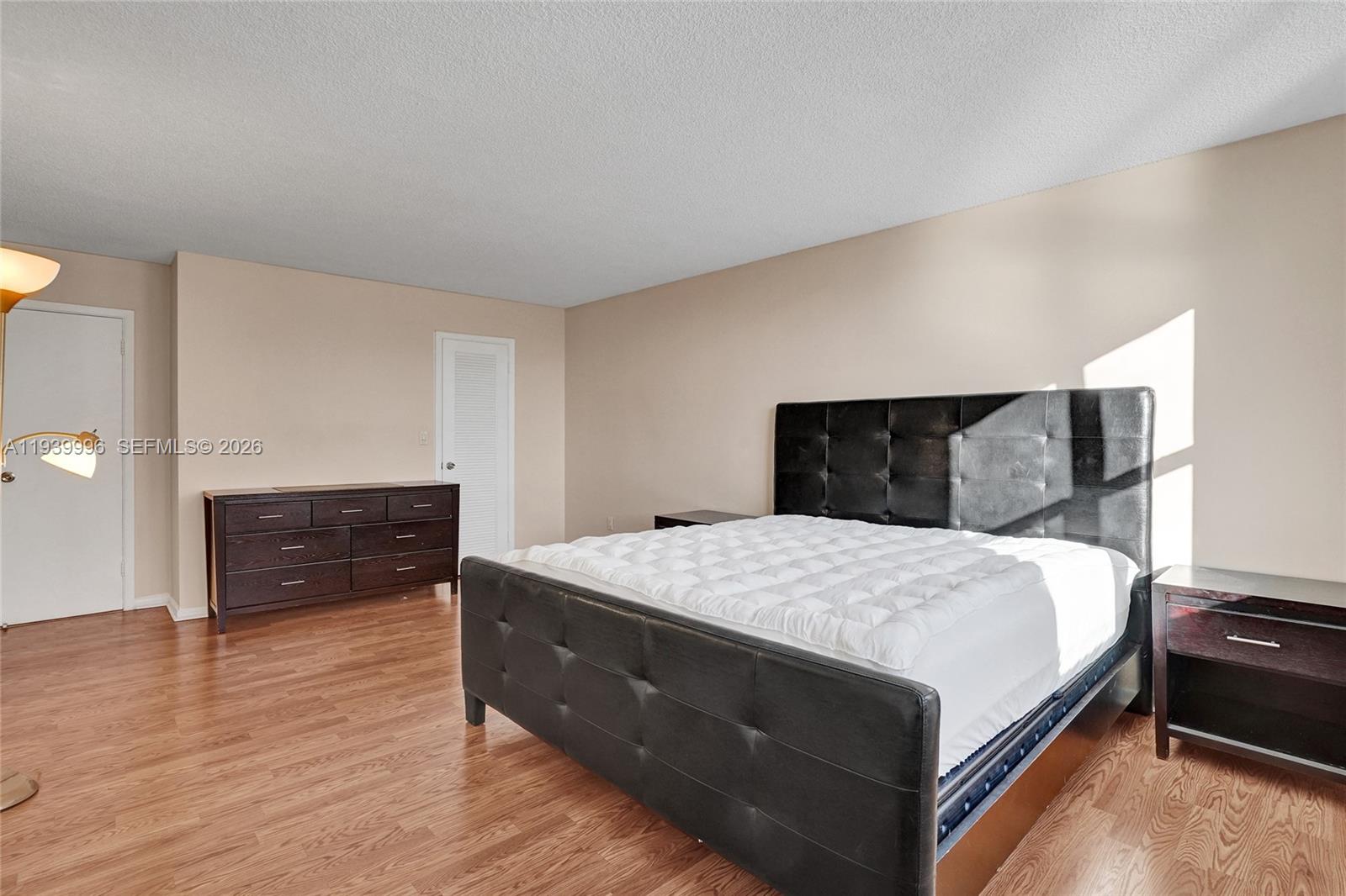 Photo of 1833 Ocean Dr  #906, Hallandale Beach, Florida, 33009 - 