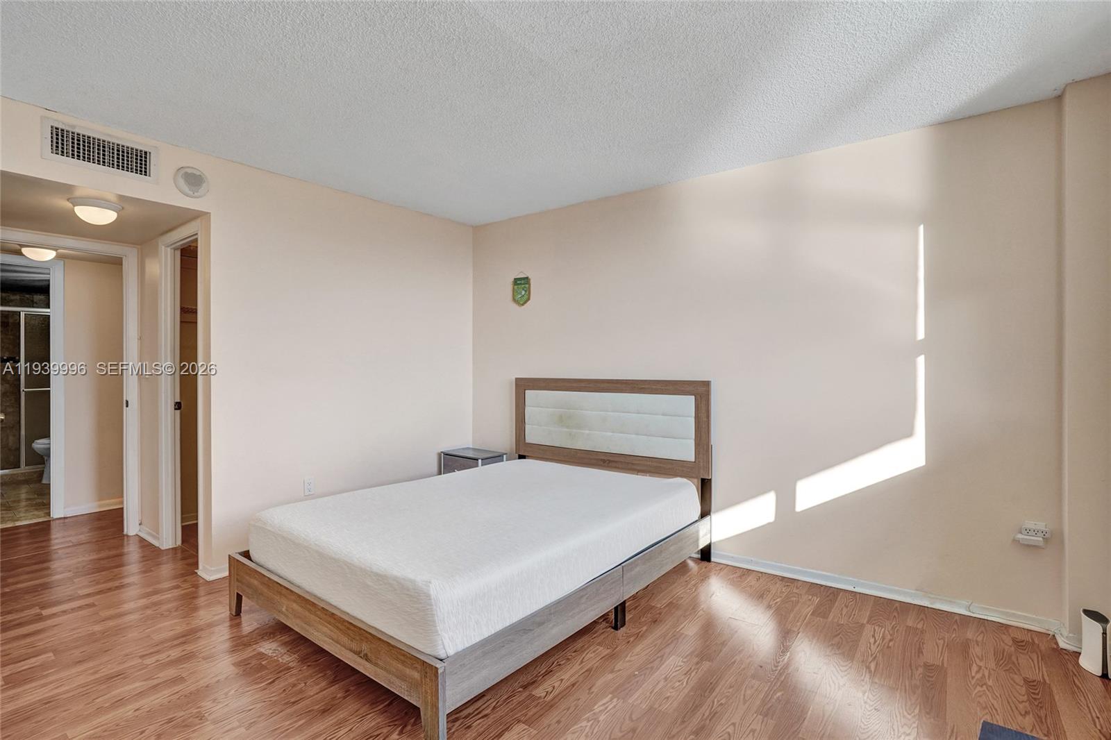 Photo of 1833 Ocean Dr  #906, Hallandale Beach, Florida, 33009 - 