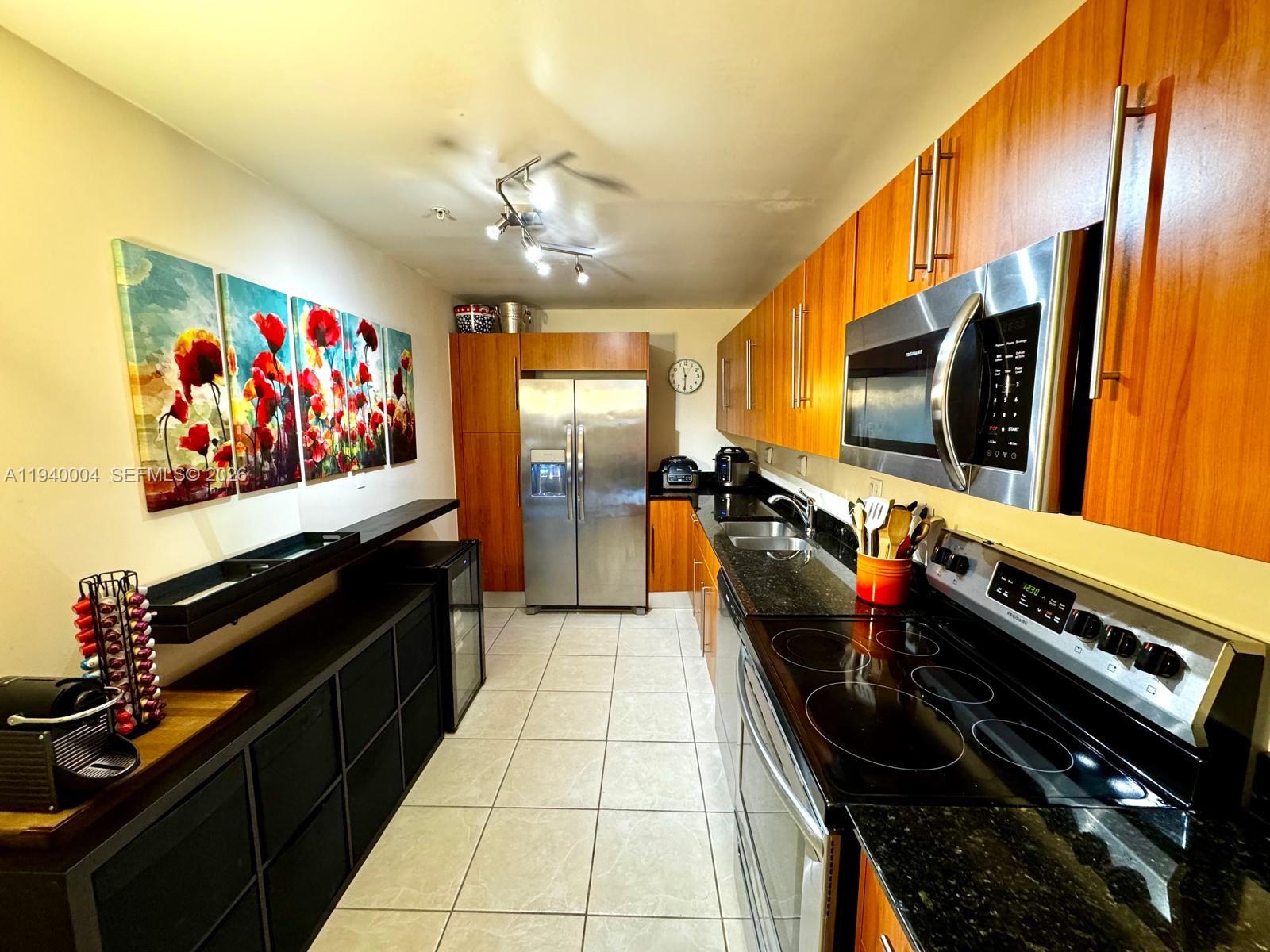 Photo of 3001 Ocean Dr #827, Hollywood, Florida, 33019 -