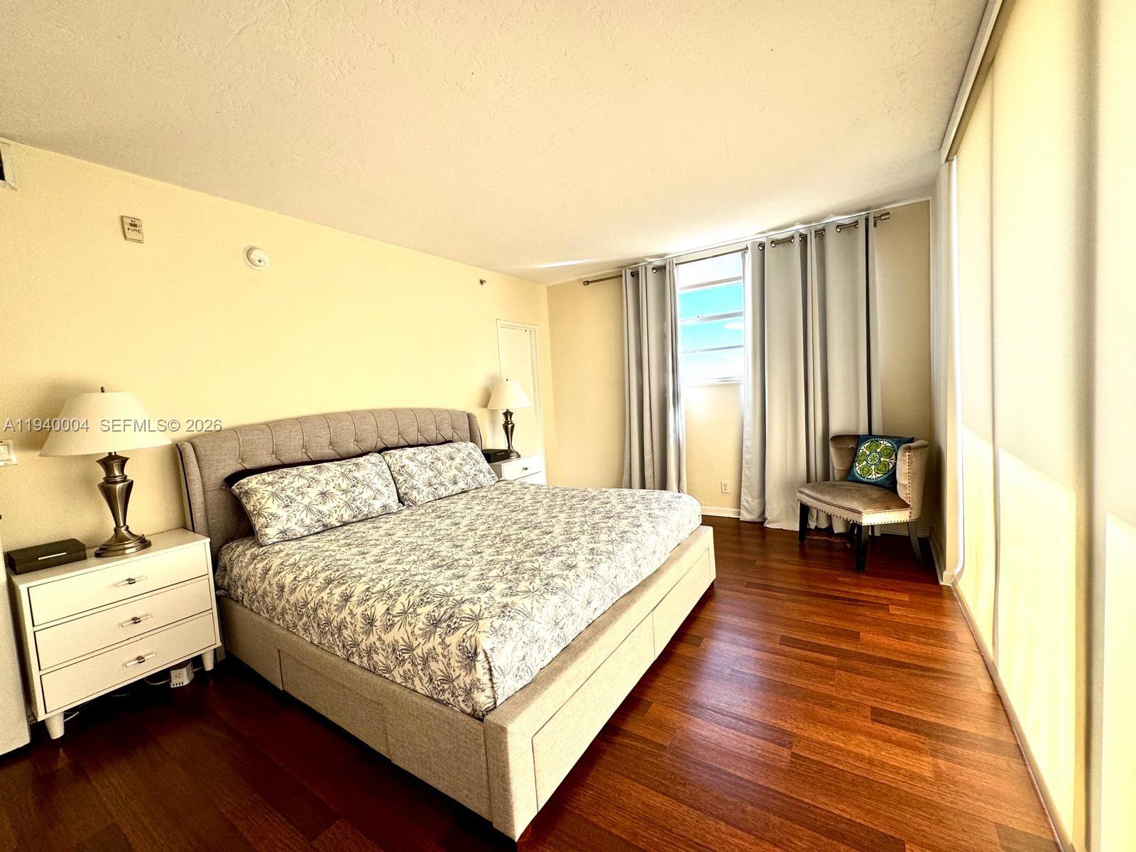 Photo of 3001 Ocean Dr #827, Hollywood, Florida, 33019 -