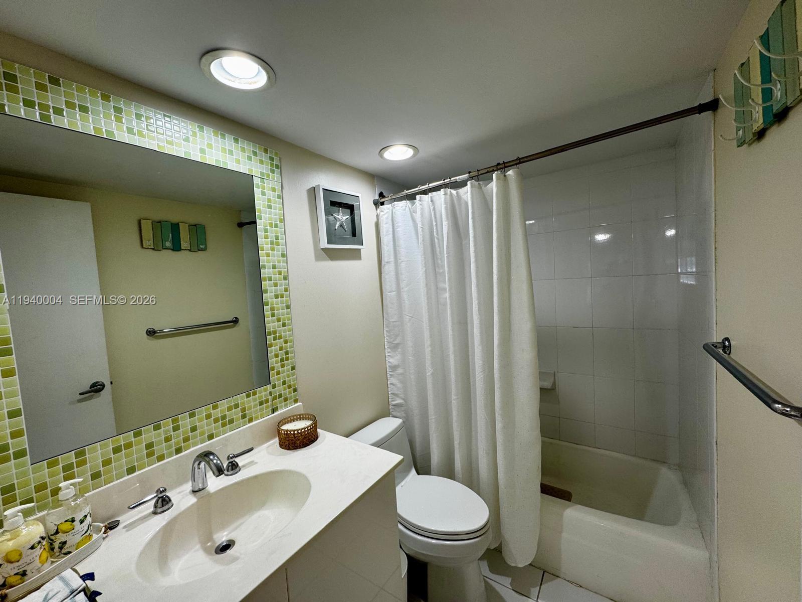 Photo of 3001 Ocean Dr #827, Hollywood, Florida, 33019 -