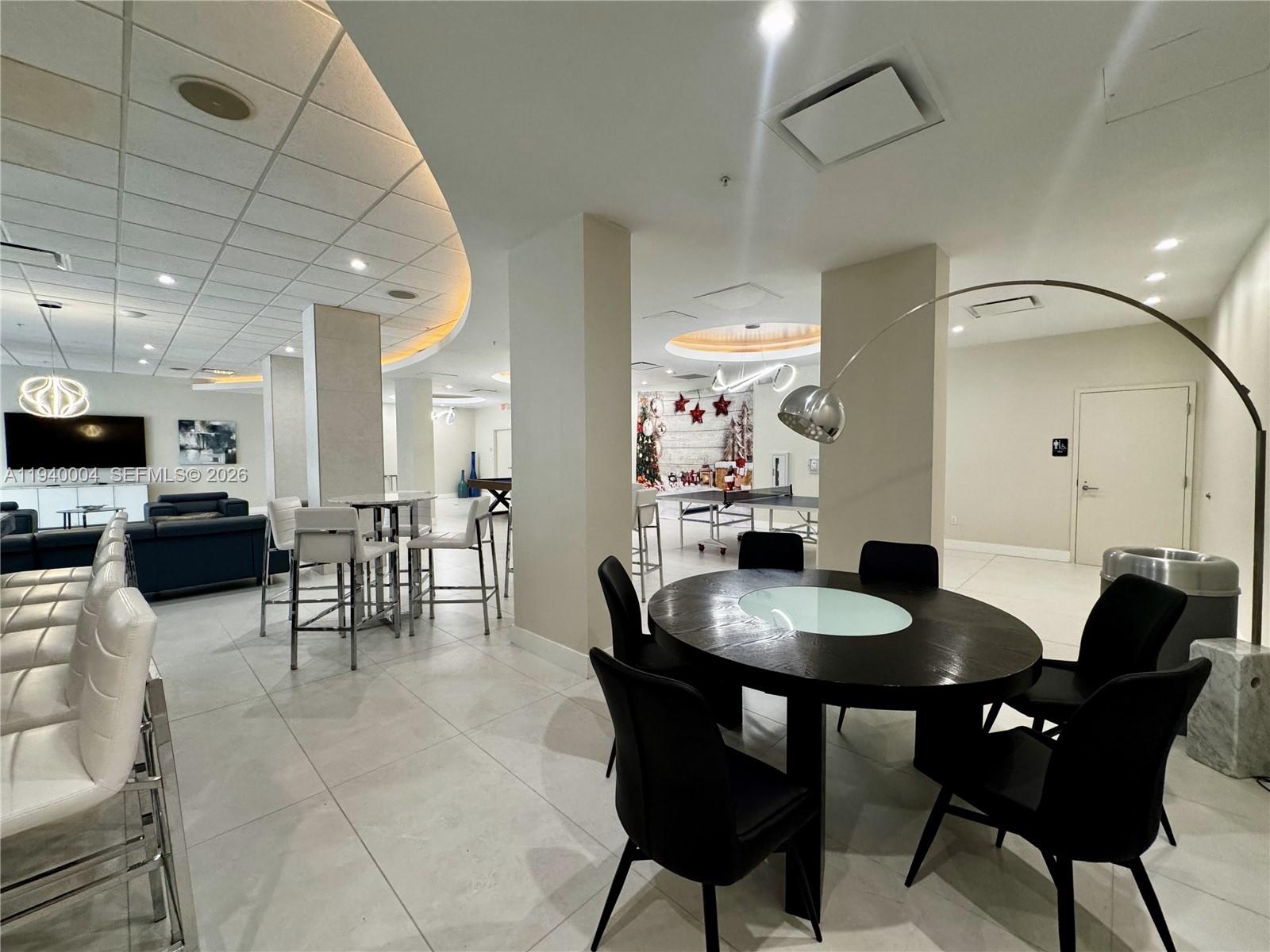 Photo of 3001 Ocean Dr #827, Hollywood, Florida, 33019 -