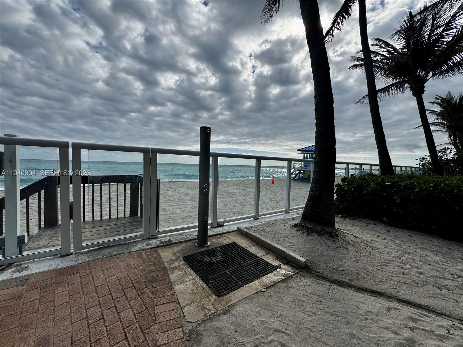 Photo of 3001 Ocean Dr #827, Hollywood, Florida, 33019 -