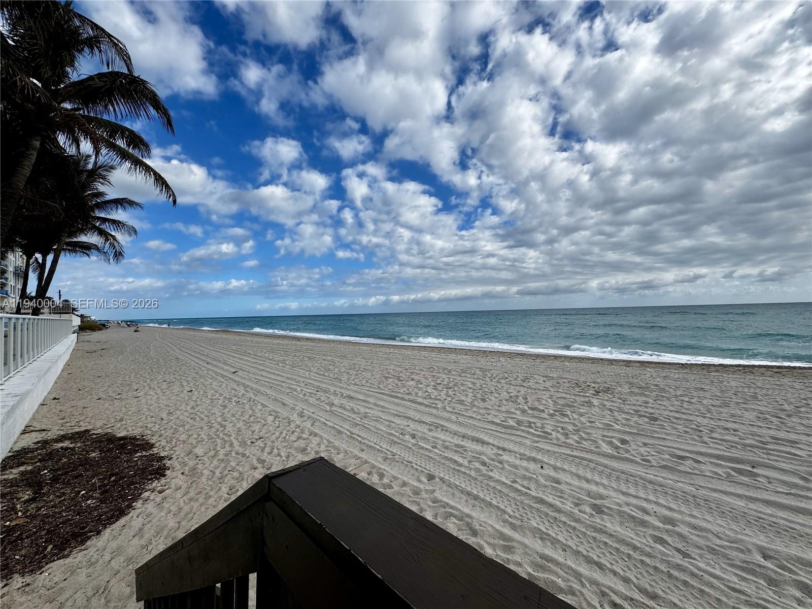 Photo of 3001 Ocean Dr #827, Hollywood, Florida, 33019 -