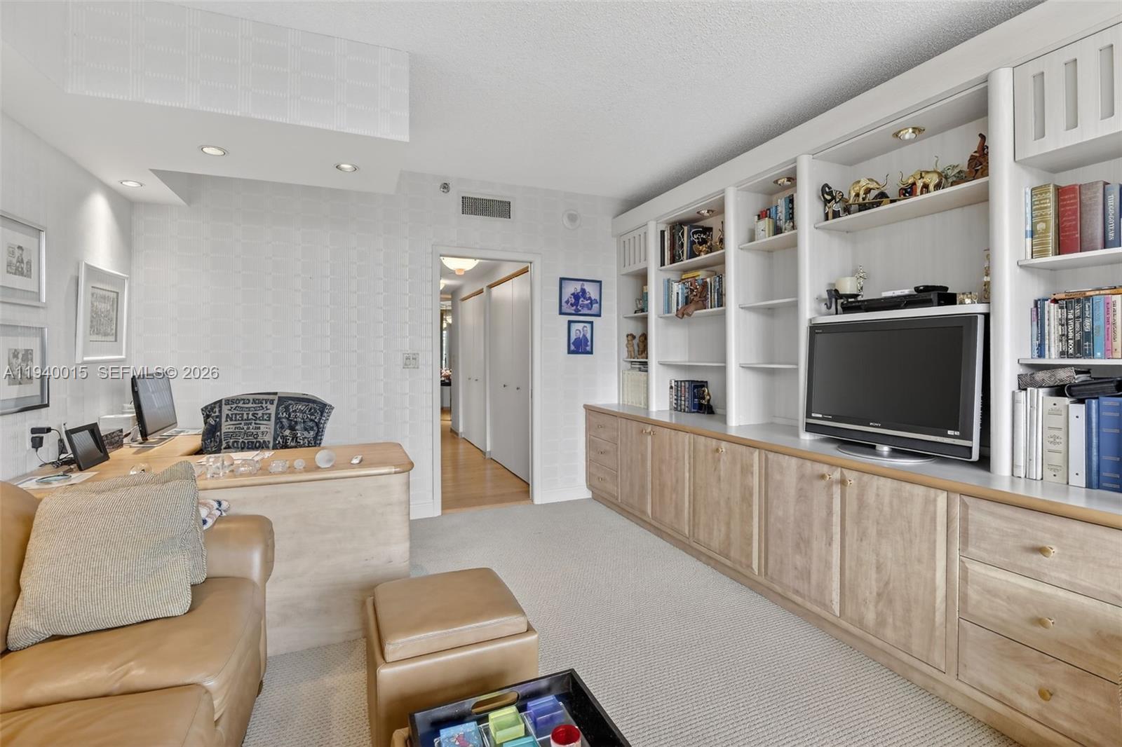 See details 502 2 / 2 1908 sq. ft. $ 2026-01-06 0 Photo