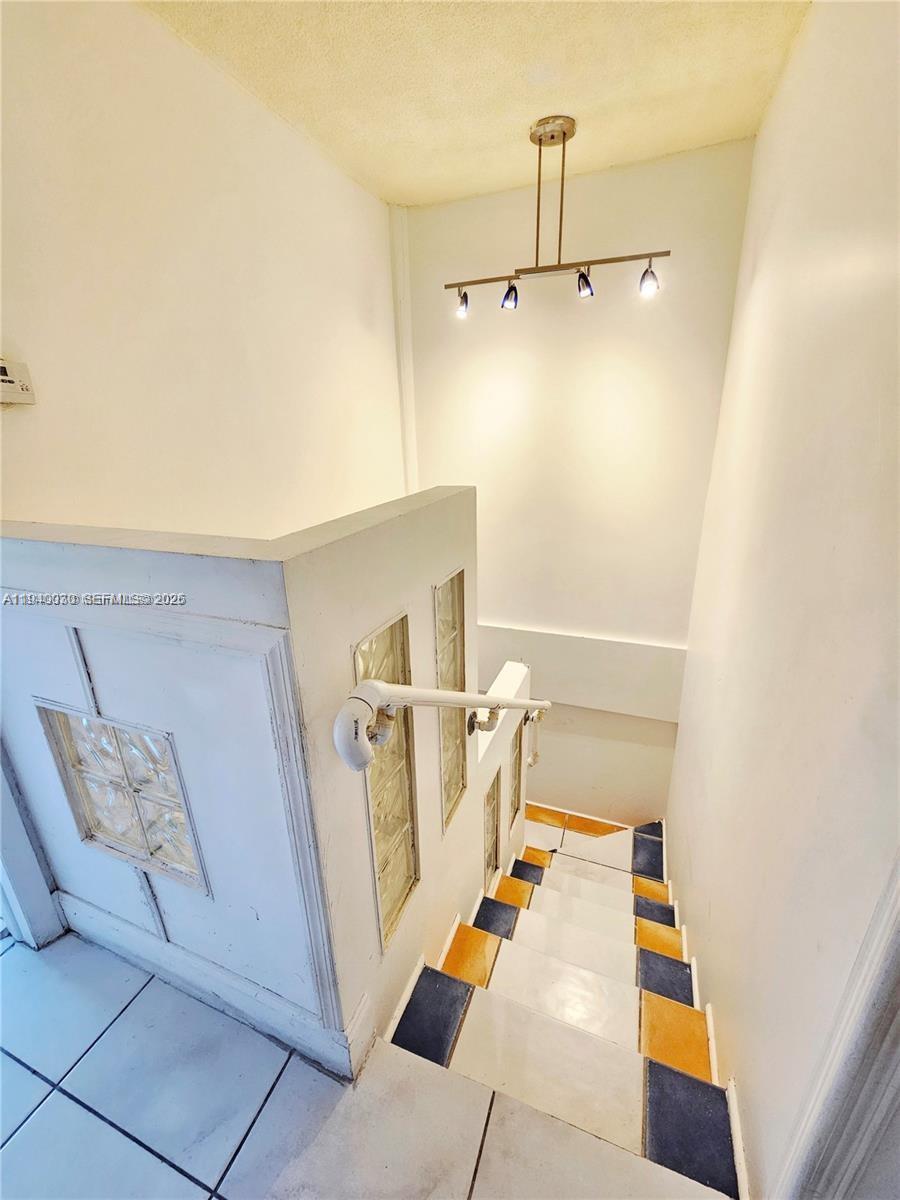 1207 2 / 1 896 кв.футов $ 2026-03-20 0 Фото