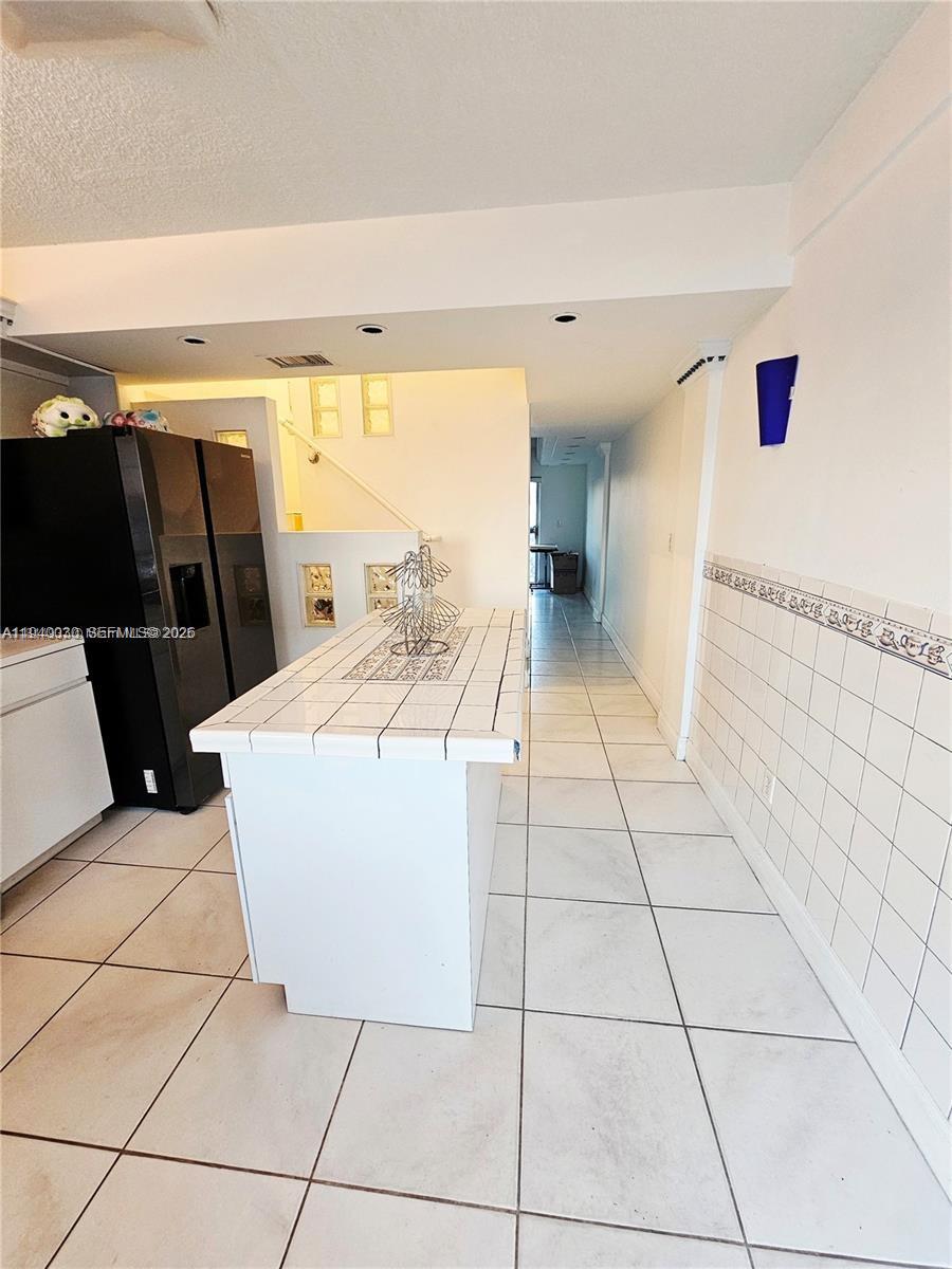 1207 2 / 1 896 кв.футов $ 2026-03-20 0 Фото