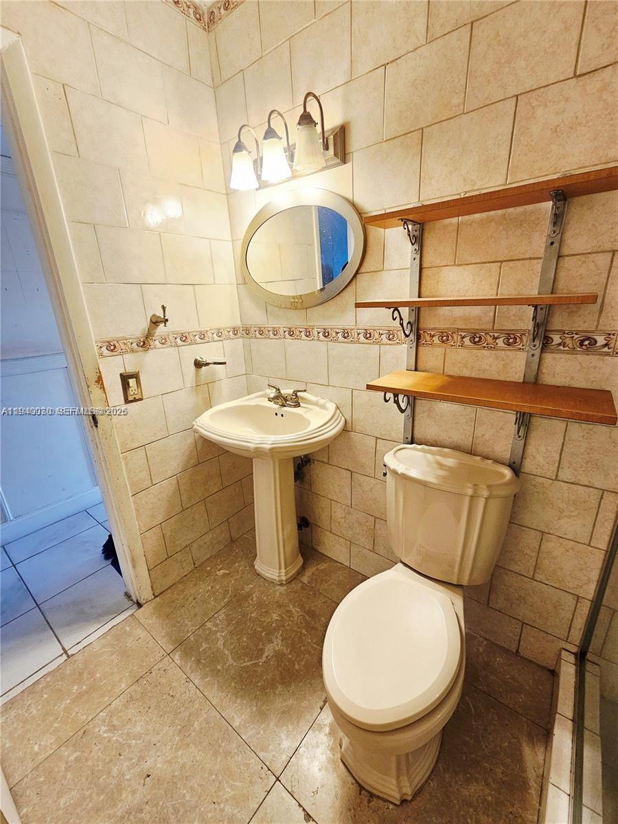 1207 2 / 1 896 кв.футов $ 2026-03-20 0 Фото