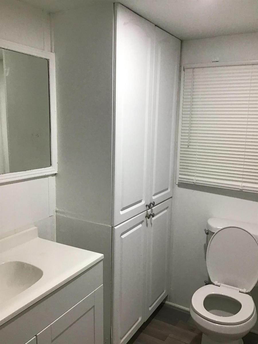 Ver detalles / 3 1250 sq. ft. $ 2026-05-01 0 foto