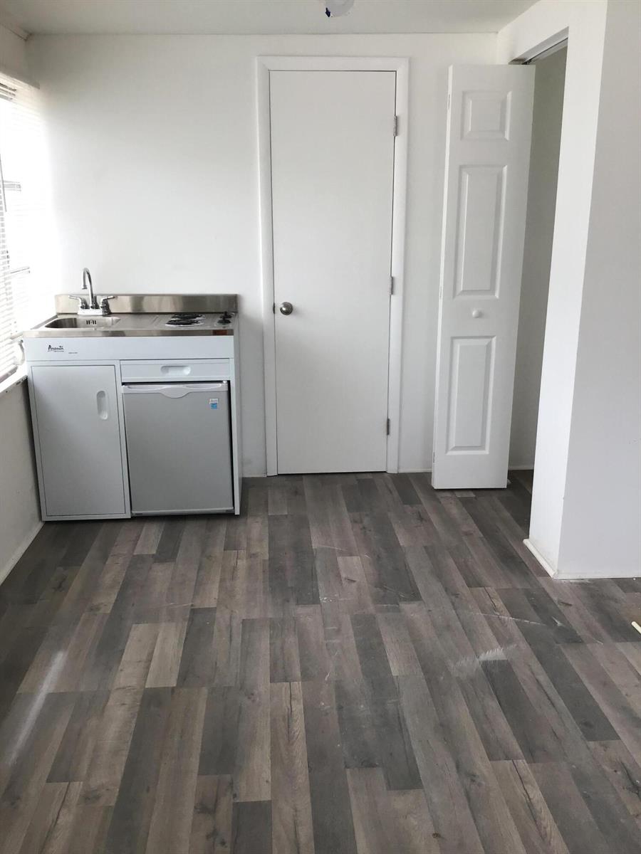 Ver detalles / 3 1250 sq. ft. $ 2026-05-01 0 foto