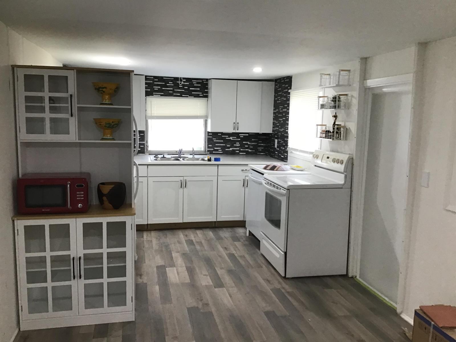 Ver detalles / 3 1250 sq. ft. $ 2026-05-01 0 foto