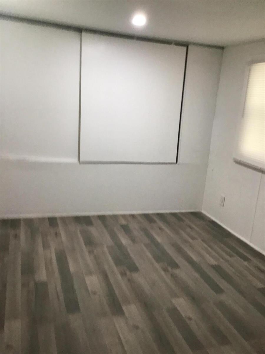 Ver detalles / 3 1250 sq. ft. $ 2026-05-01 0 foto