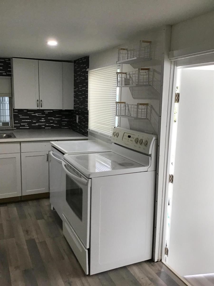 Ver detalles / 3 1250 sq. ft. $ 2026-05-01 0 foto
