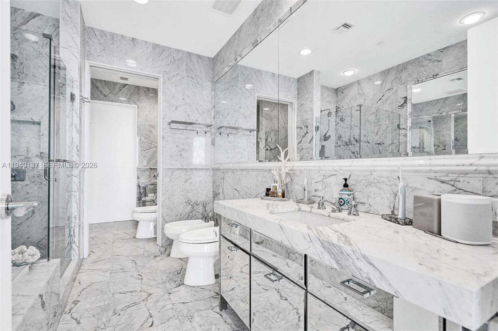 Photo of 17475 Collins Ave  #2502, Sunny Isles Beach, Florida, 33160 - Master bathroom