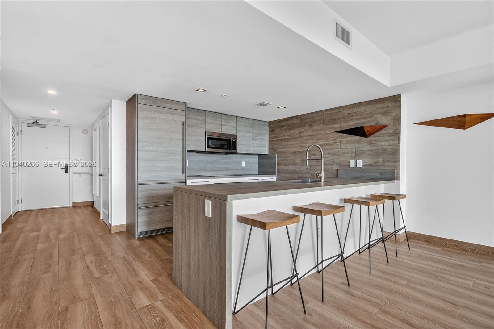 Photo of 400 Sunny Isles Blvd  #1207, Sunny Isles Beach, Florida, 33160 - 