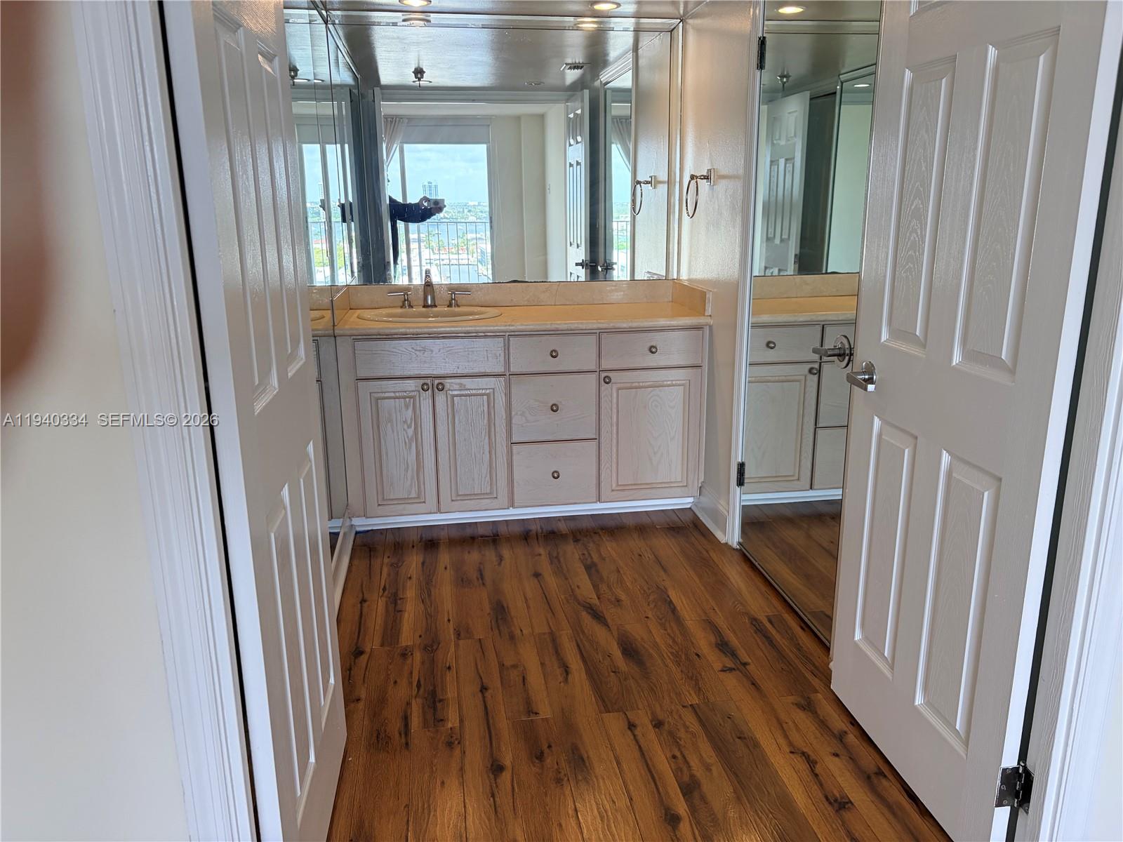 See details 1908 2 / 2 1240 sq. ft. $ 2026-01-10 0 Photo