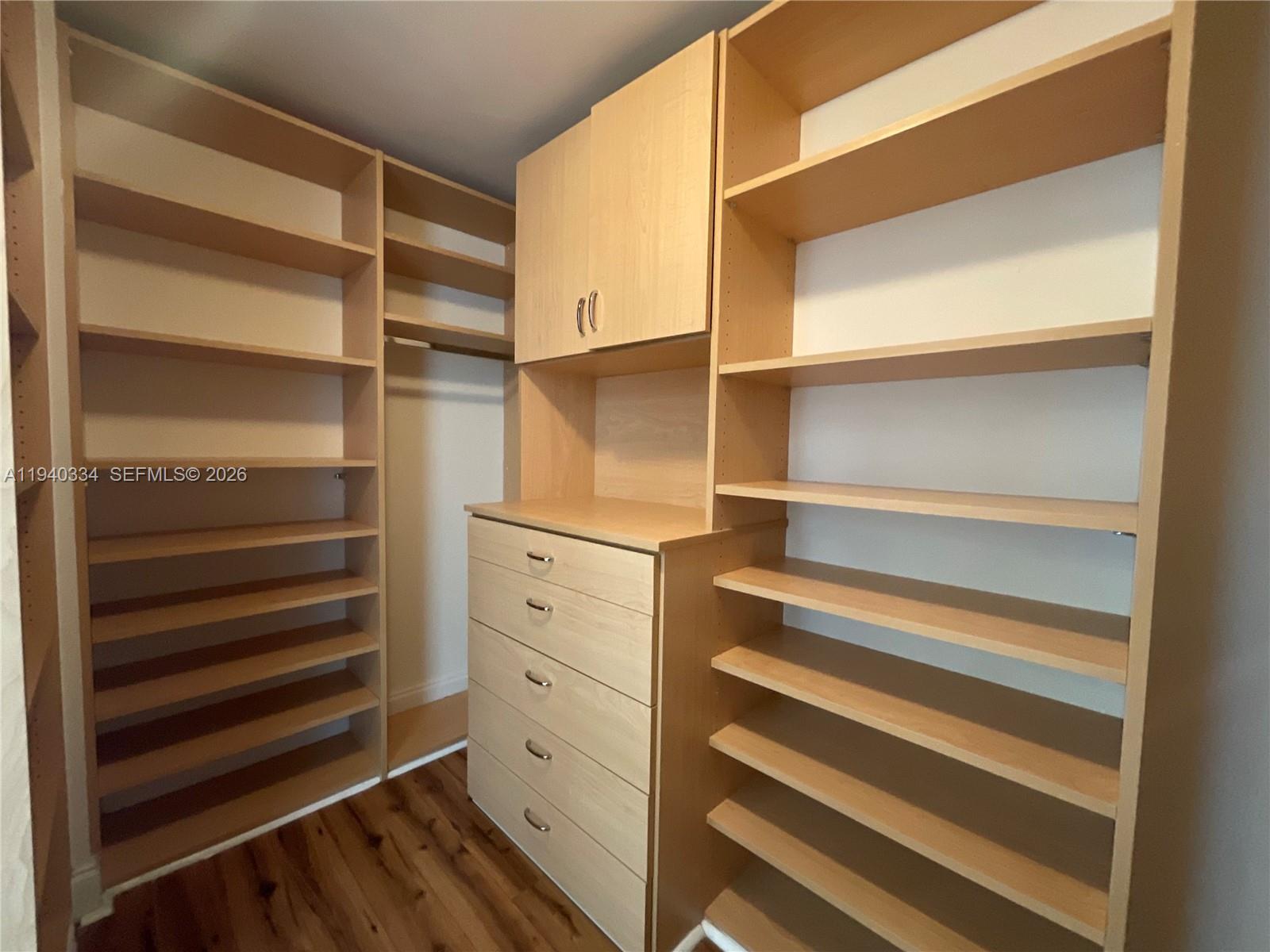 See details 1908 2 / 2 1240 sq. ft. $ 2026-01-10 0 Photo