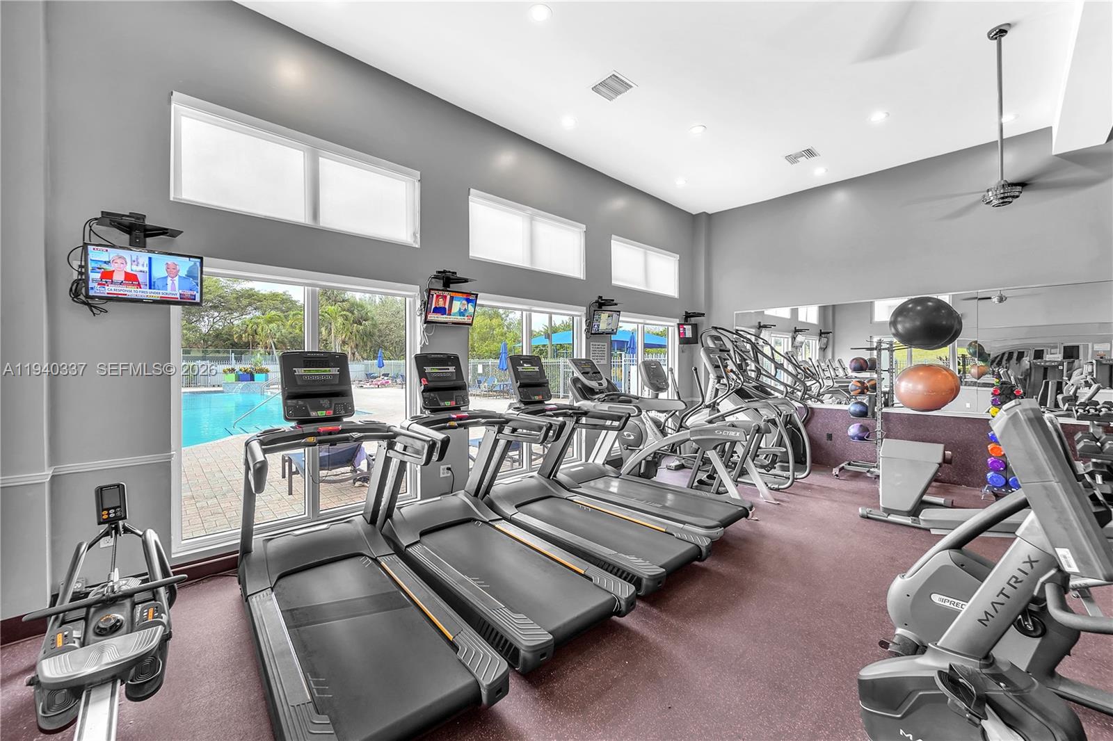 Photo of 1450 Weeping Willow Way  (1450), Hollywood, Florida, 33019 - 