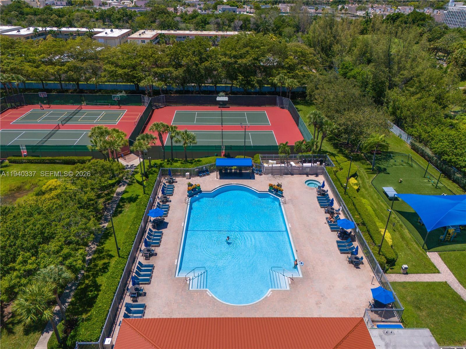 Photo of 1450 Weeping Willow Way  (1450), Hollywood, Florida, 33019 - 