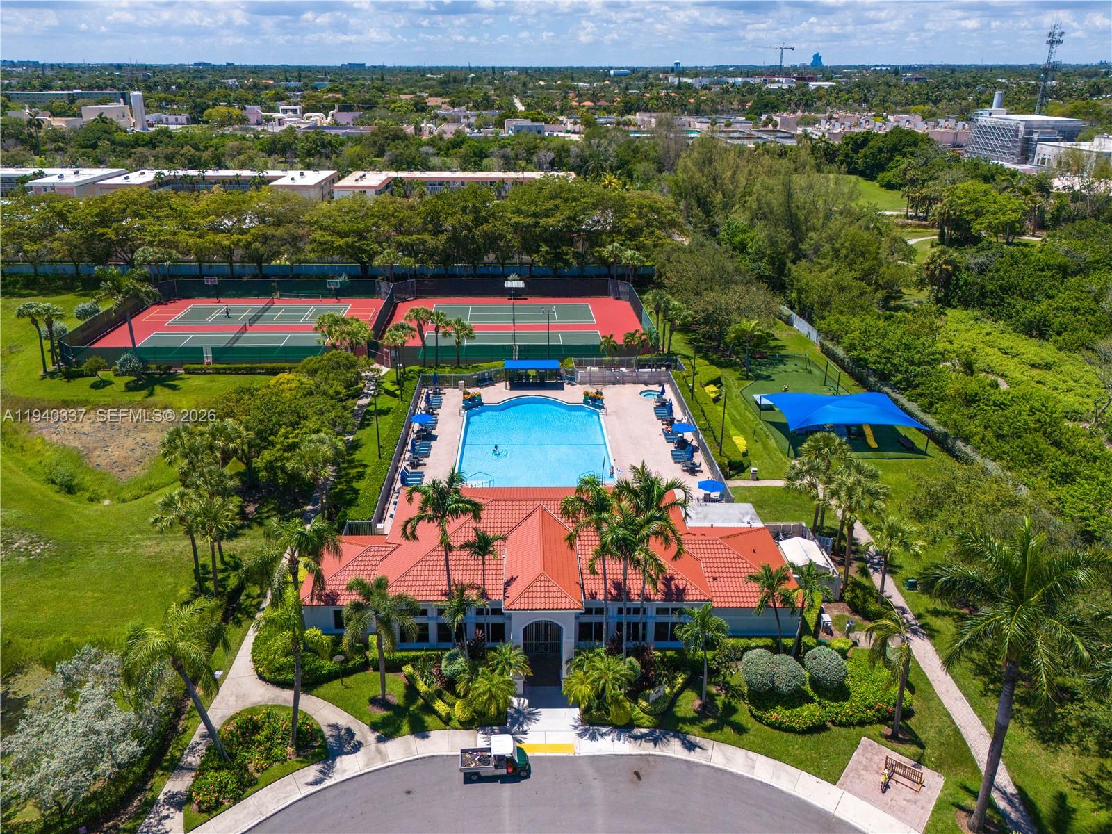 Photo of 1450 Weeping Willow Way  (1450), Hollywood, Florida, 33019 - 