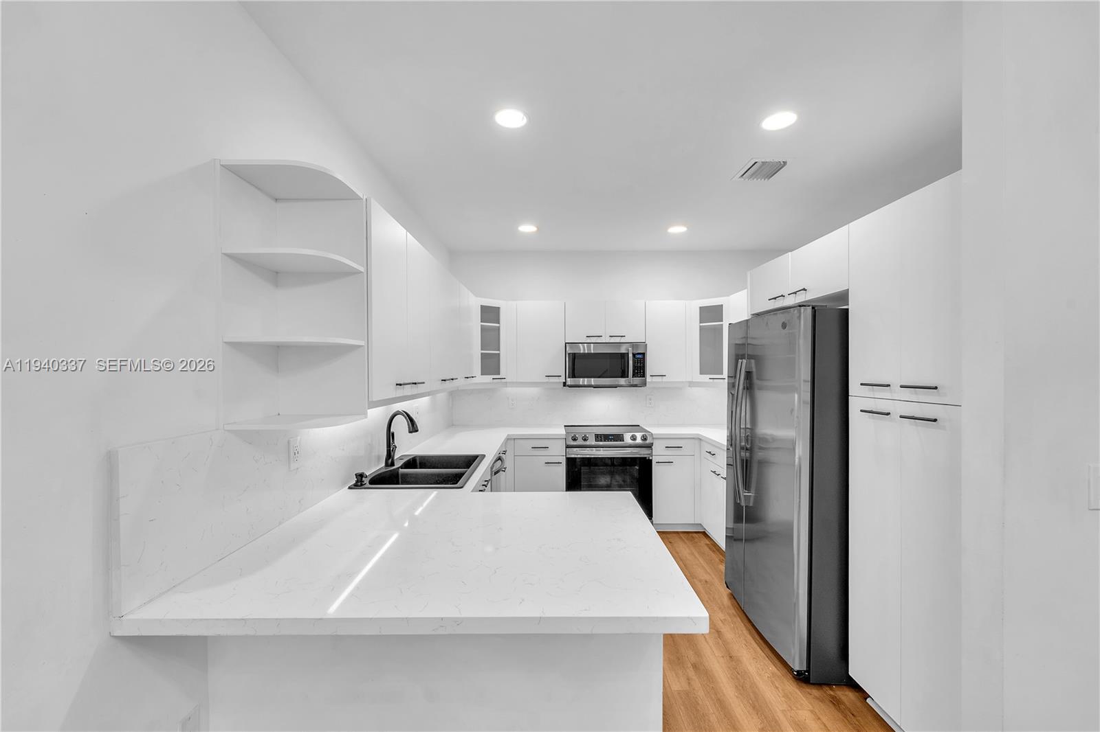 Photo of 1450 Weeping Willow Way  (1450), Hollywood, Florida, 33019 - 