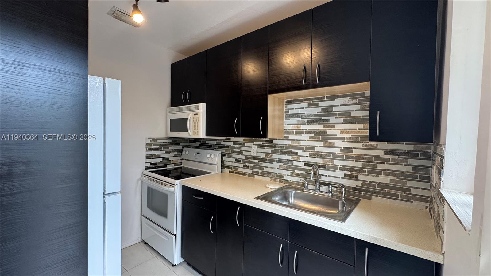   /  1690 кв.футов $ 2026-01-07 0 Фото