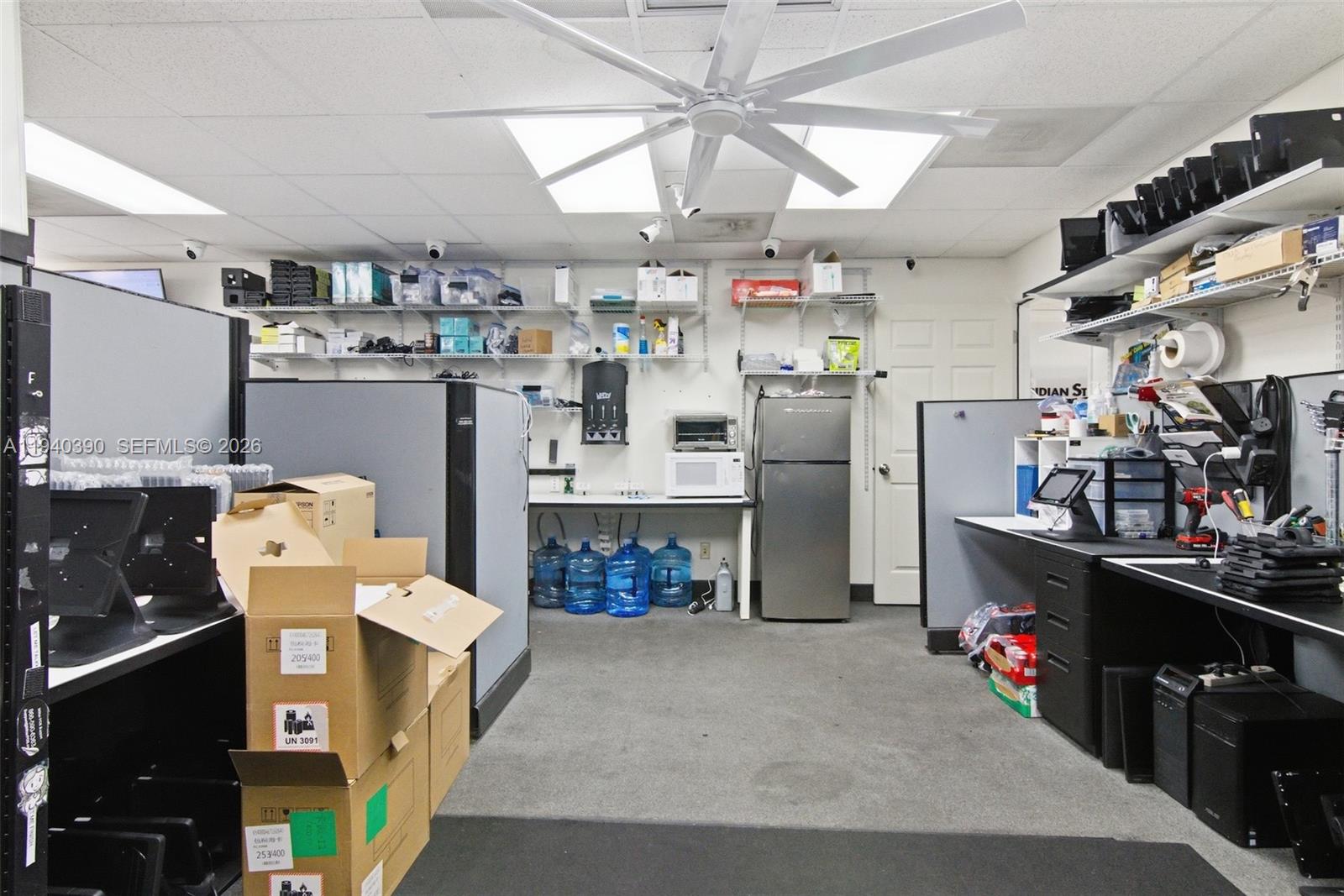 301  /   кв.футов $ 2026-01-07 0 Фото