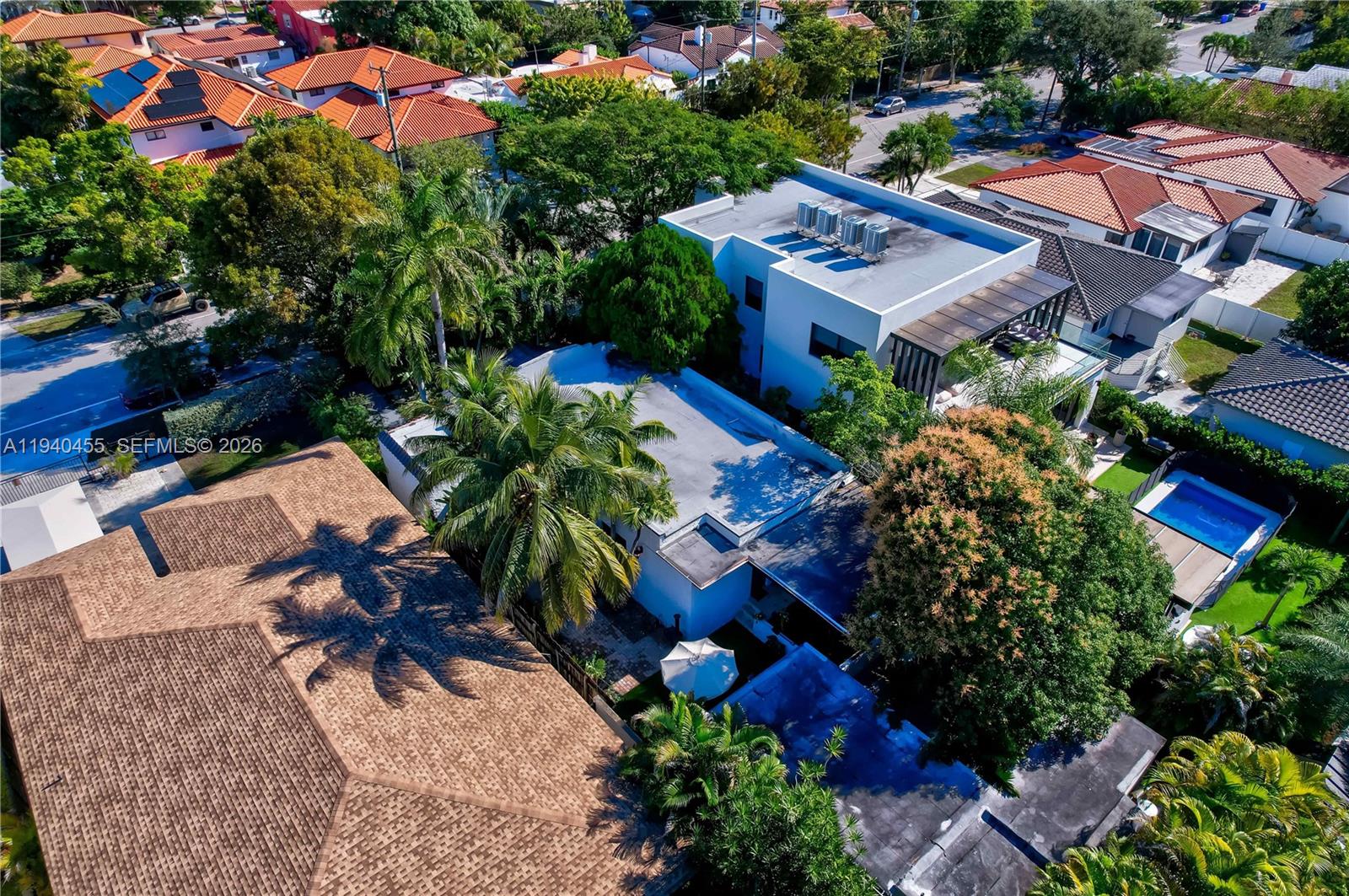   /   кв.футов $ 2026-01-07 0 Фото