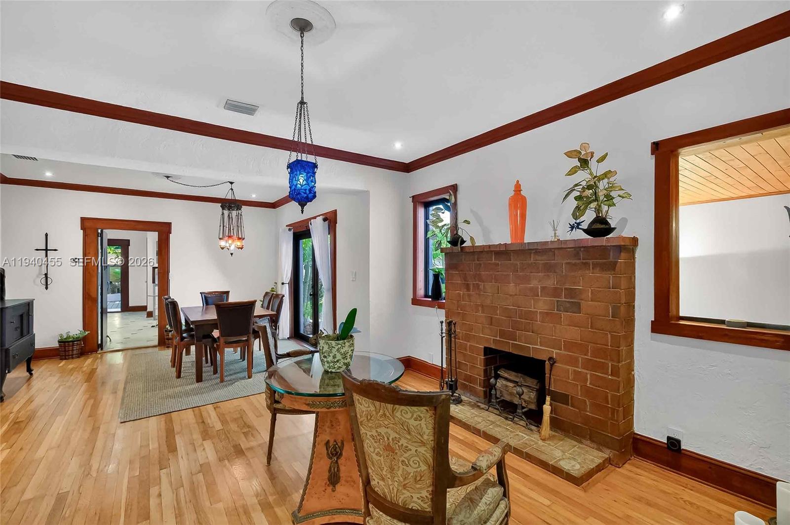   /   кв.футов $ 2026-01-07 0 Фото