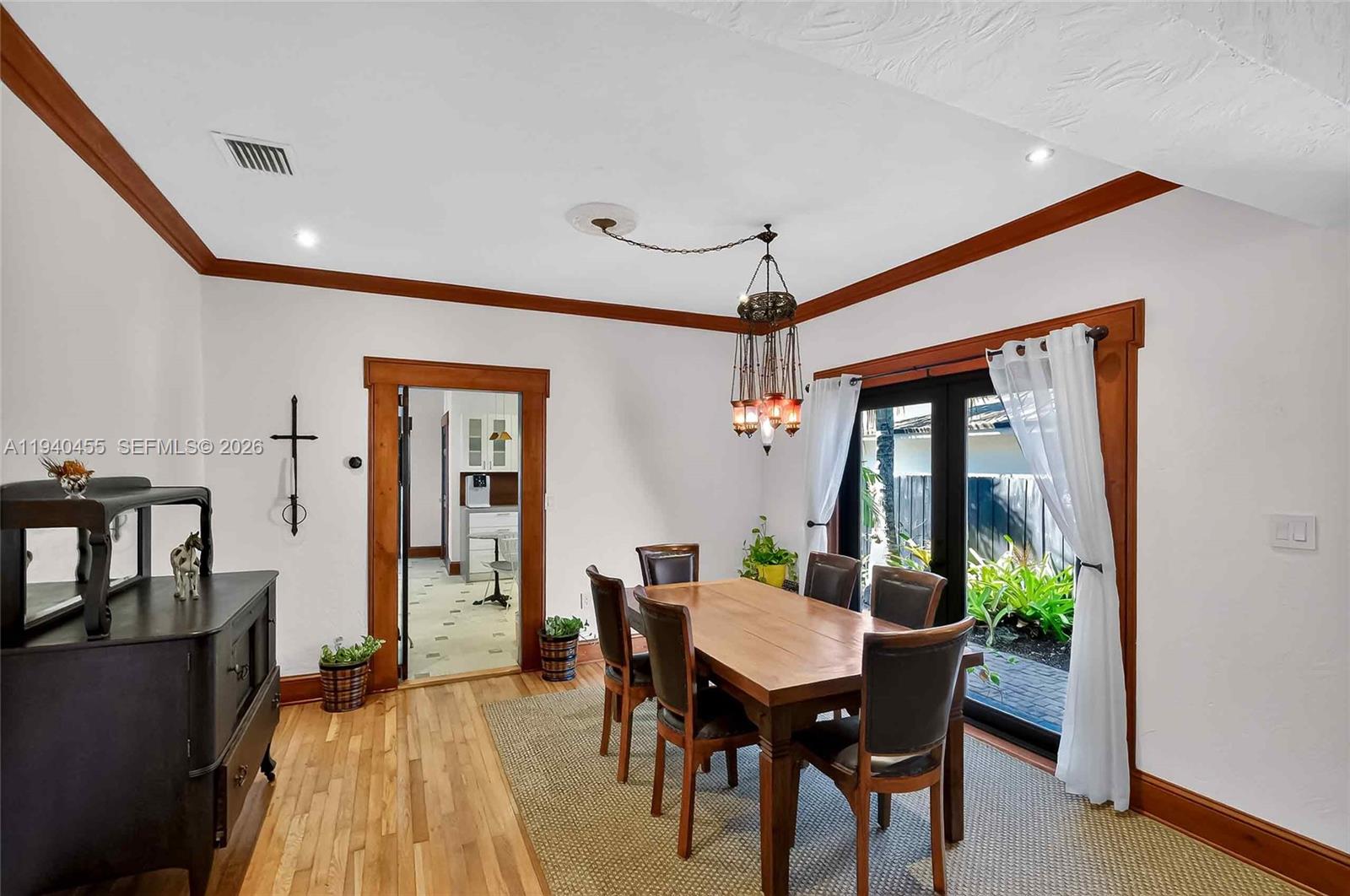   /   кв.футов $ 2026-01-07 0 Фото