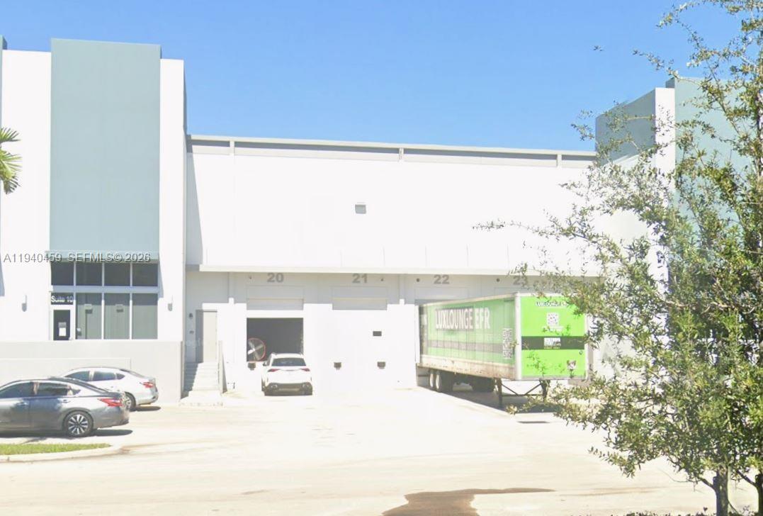   /   sq. ft. $ 2026-01-07 0 foto