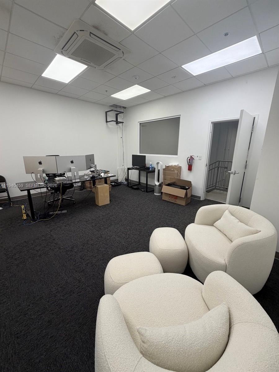   /   sq. ft. $ 2026-01-07 0 foto