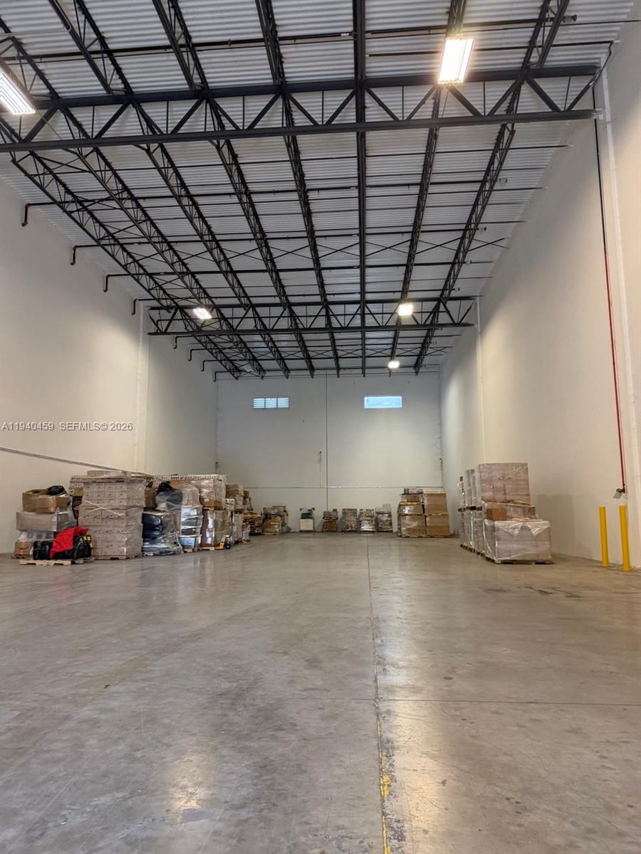   /   sq. ft. $ 2026-01-07 0 foto