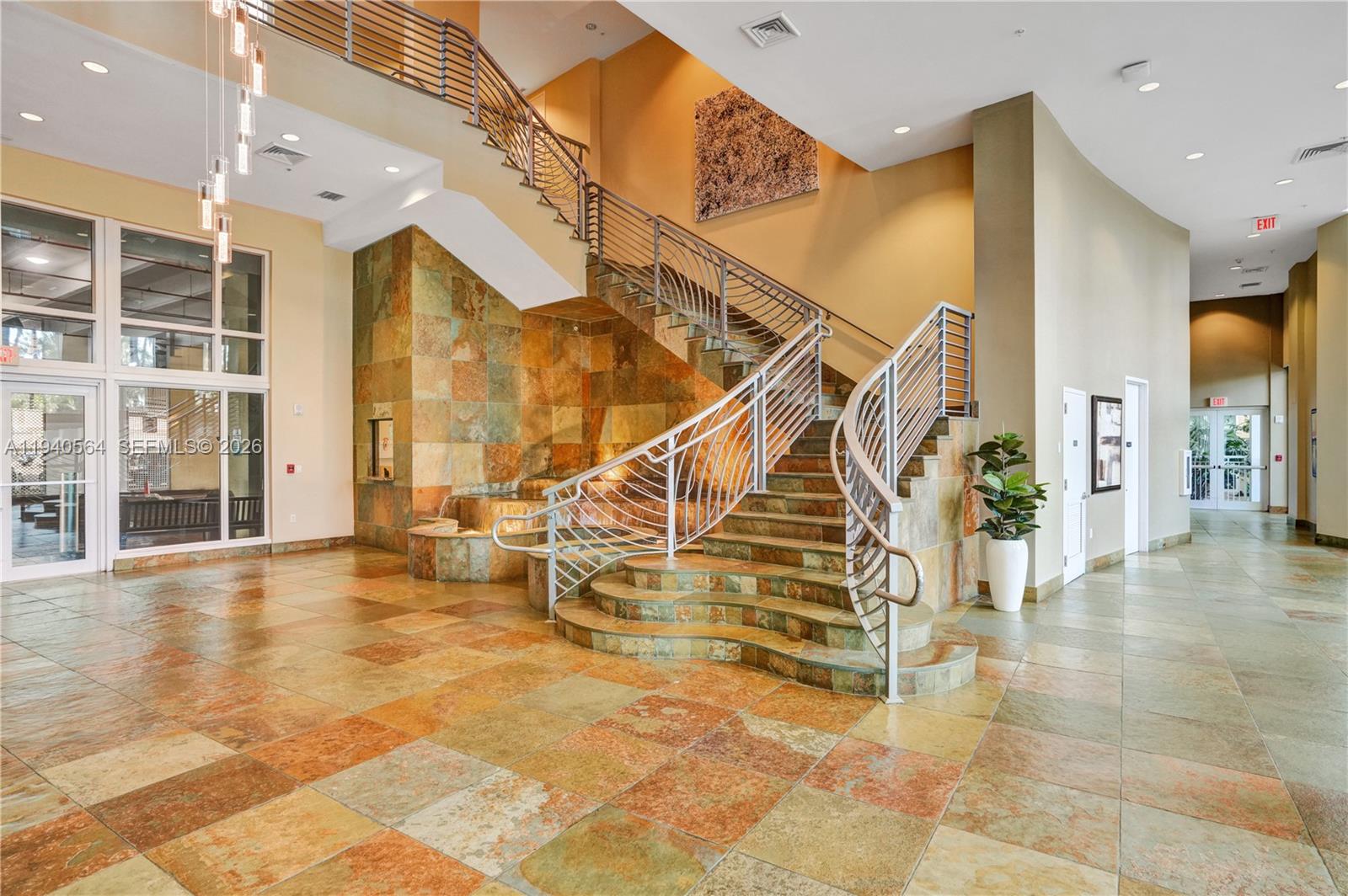 Фото 1755 Hallandale Beach Blvd  #PH04E, Hallandale Beach, Florida, 33009 - 