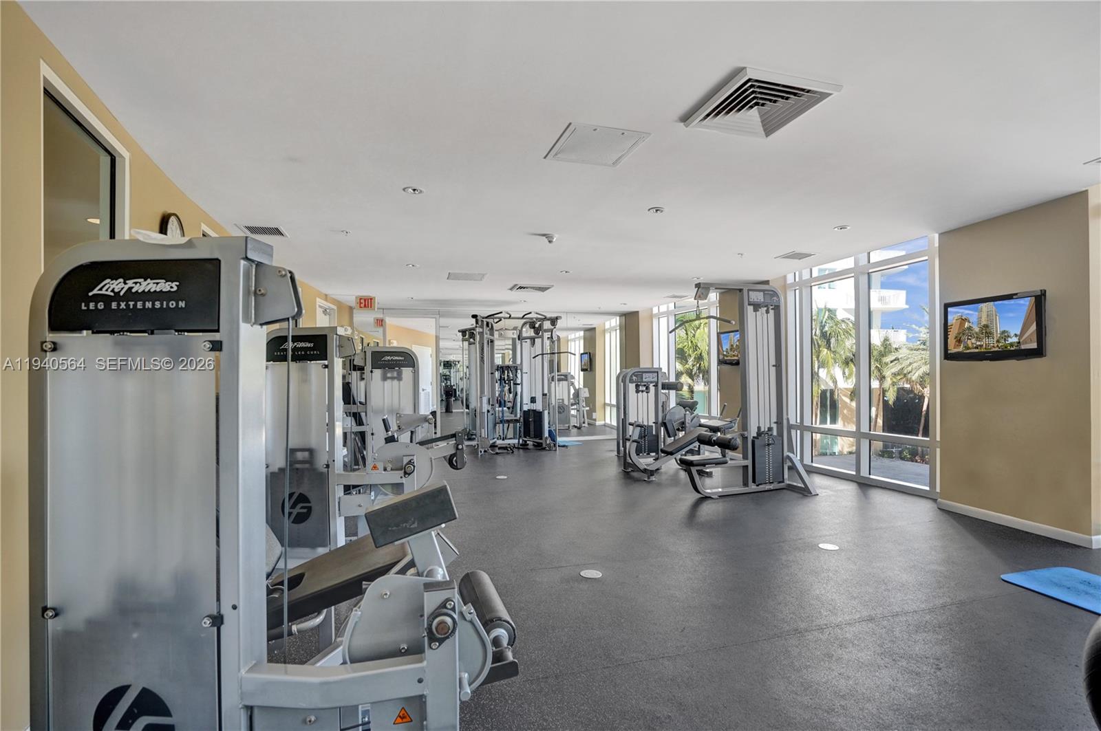 Фото 1755 Hallandale Beach Blvd  #PH04E, Hallandale Beach, Florida, 33009 - 