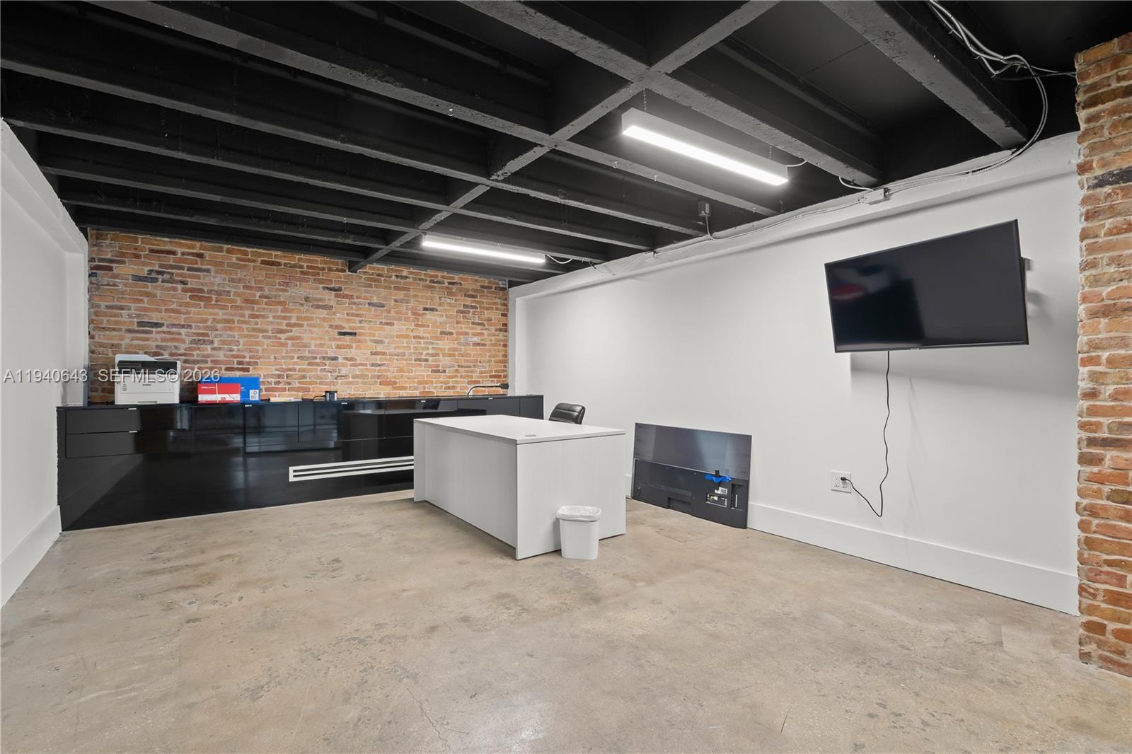   /   sq. ft. $ 2026-01-07 0 Photo